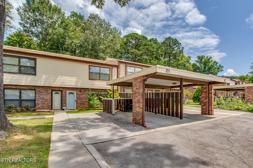 Photo of 140 Brandeis Lane, Oak Ridge, TN 37830 (MLS # 1312218)