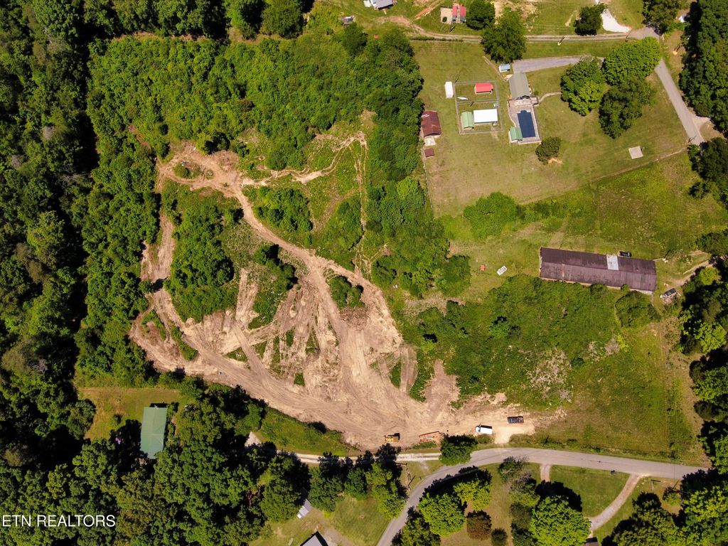 Photo of 561 Mountain View Drive, Vonore, TN 37885 (MLS # 1329275)