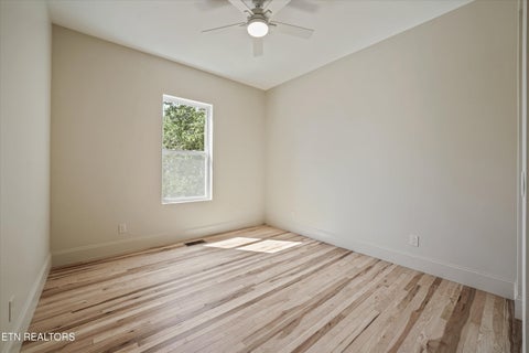 Tiny photo for 4717 Colonial Harbor Drive, Louisville, TN 37777 (MLS # 1354609)