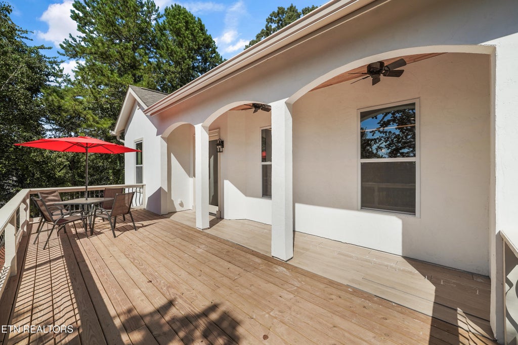 Photo of 4717 Colonial Harbor Drive, Louisville, TN 37777 (MLS # 1354609)