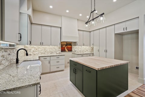Tiny photo for 4717 Colonial Harbor Drive, Louisville, TN 37777 (MLS # 1354609)