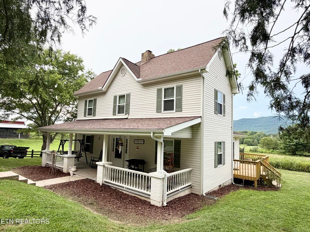 Photo of 2022 Back Valley Rd, Speedwell, TN 37870 (MLS # 1349383)