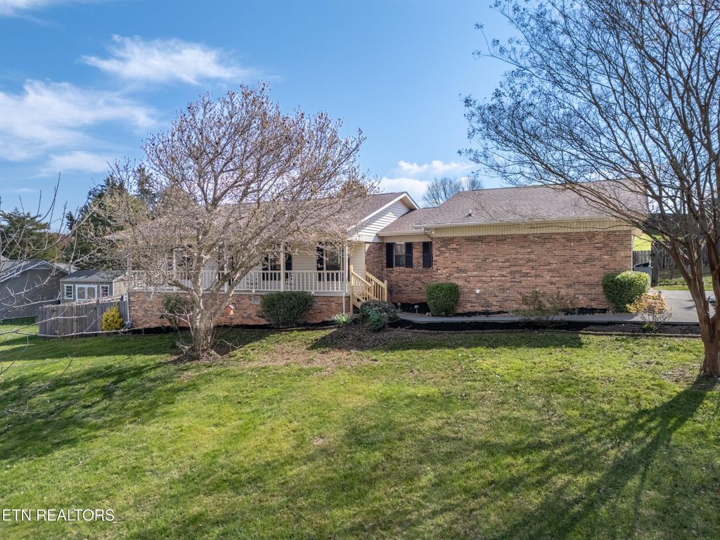 Photo of 5725 Academy Drive, Morristown, TN 37814 (MLS # 1333952)