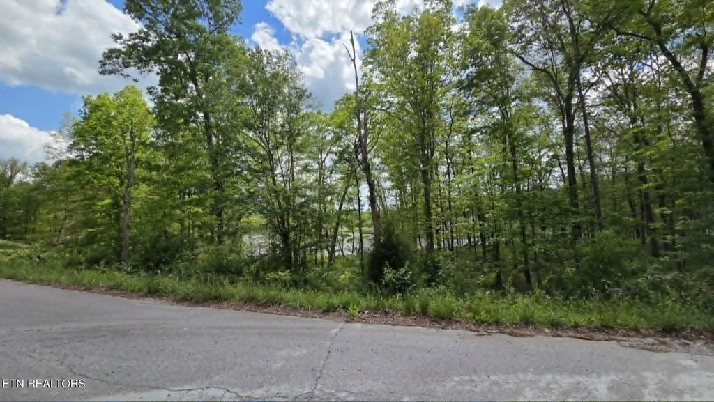 Photo of 8 Keating Loop, Crossville, TN 38555 (MLS # 1340199)