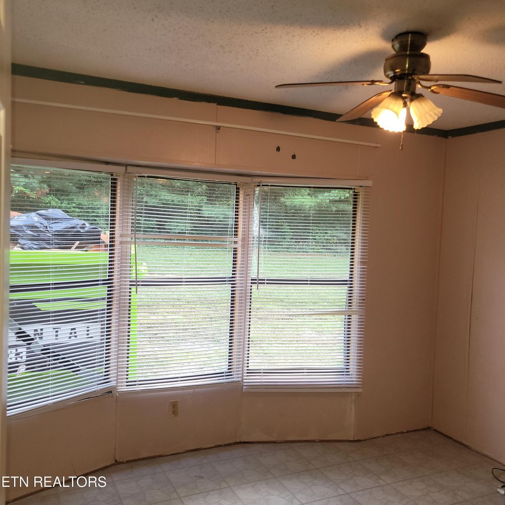 Photo of 581 Disco Loop Rd, Friendsville, TN 37737 (MLS # 1308217)