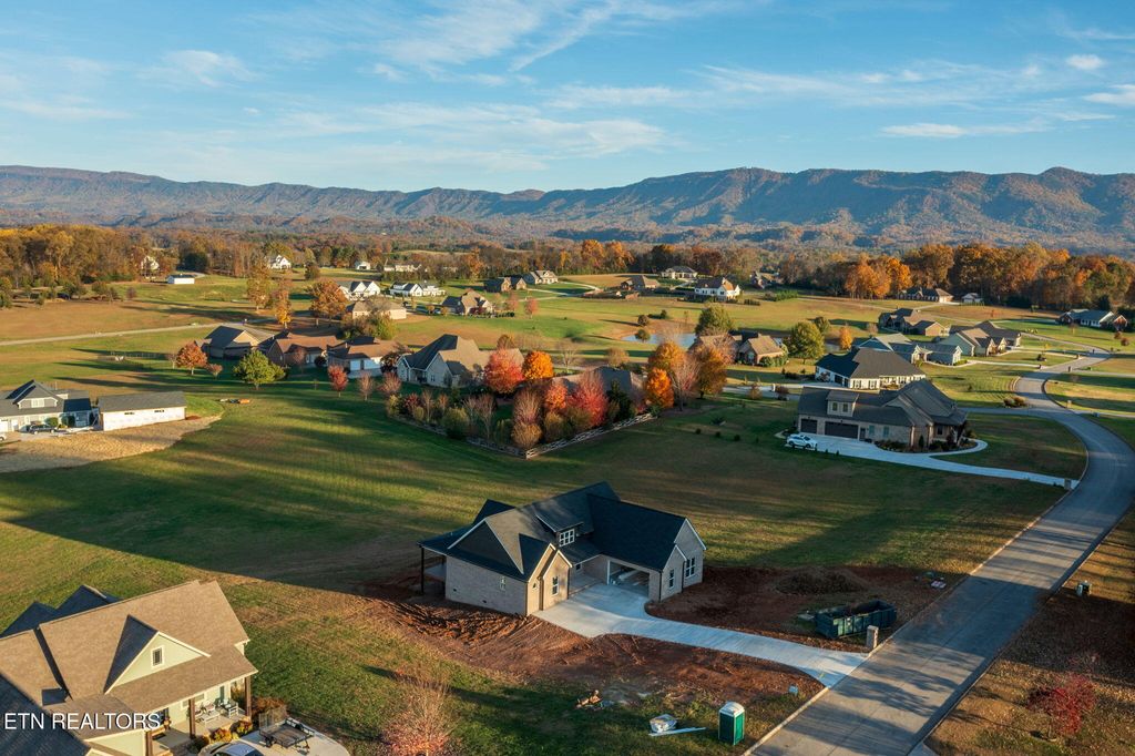 Photo of 816 Majestic Mountains Blvd, Walland, TN 37886 (MLS # 1324926)