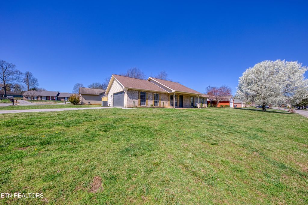 Photo of 104 Maple Oak Drive, Maryville, TN 37801 (MLS # 1332545)