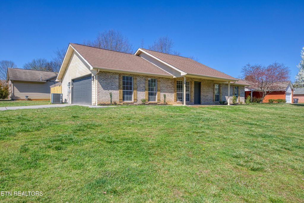 Photo of 104 Maple Oak Drive, Maryville, TN 37801 (MLS # 1332545)