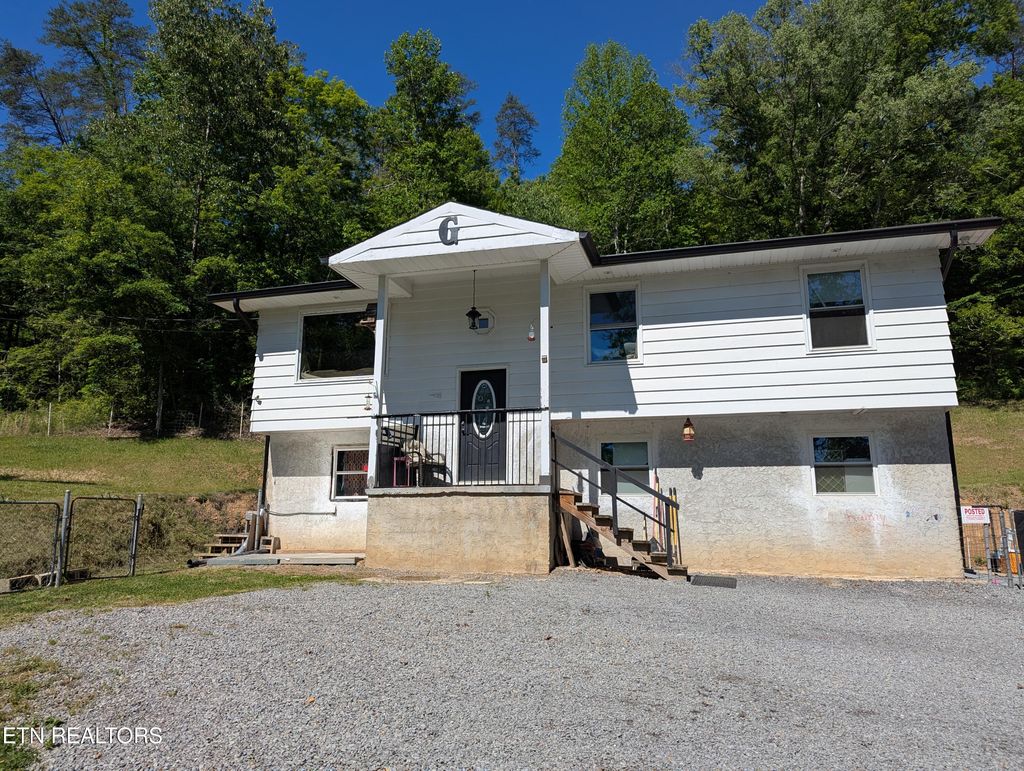 Photo of 1209 E Bullrun Valley Drive, Powell, TN 37849 (MLS # 1340155)