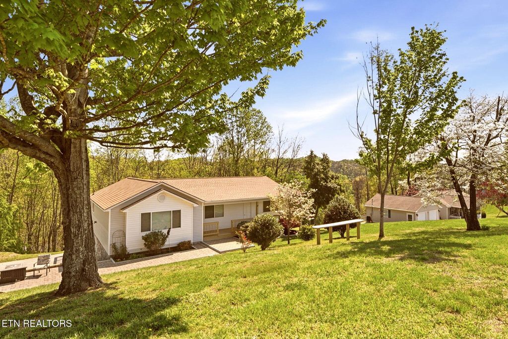 Photo of 256 Mountain View Estates Ests, Caryville, TN 37714 (MLS # 1337515)