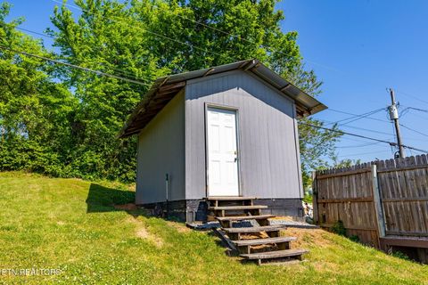 Tiny photo for 517 W 2nd Ave, Lenoir City, TN 37771 (MLS # 1337501)