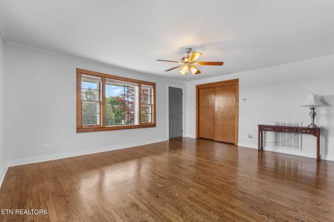 Tiny photo for 517 W 2nd Ave, Lenoir City, TN 37771 (MLS # 1337501)