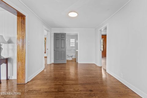 Tiny photo for 517 W 2nd Ave, Lenoir City, TN 37771 (MLS # 1337501)