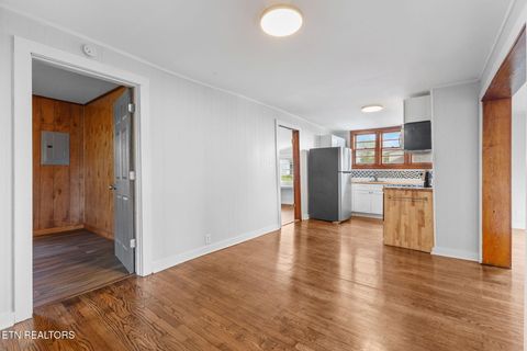 Tiny photo for 517 W 2nd Ave, Lenoir City, TN 37771 (MLS # 1337501)