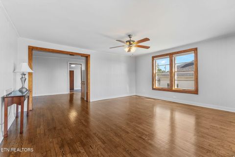 Tiny photo for 517 W 2nd Ave, Lenoir City, TN 37771 (MLS # 1337501)