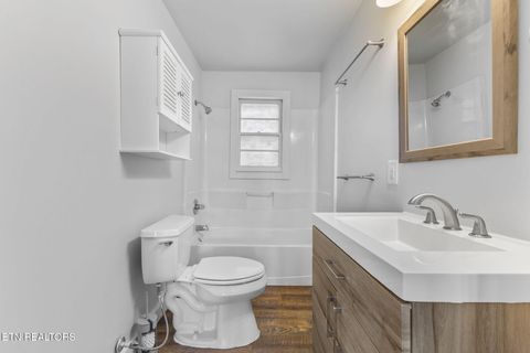 Tiny photo for 517 W 2nd Ave, Lenoir City, TN 37771 (MLS # 1337501)
