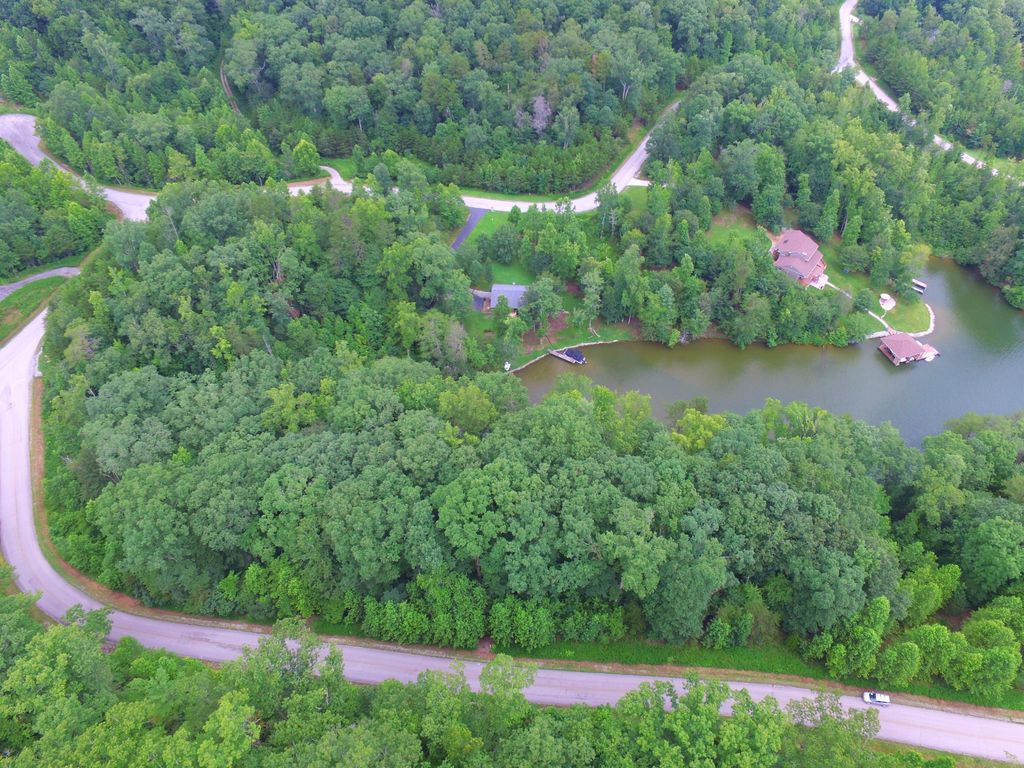 Photo of 104105 Thief Neck Drive, Rockwood, TN 37854 (MLS # 1094050)