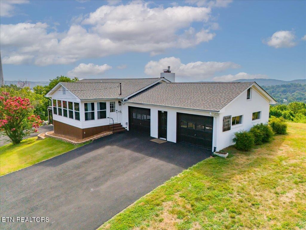 Photo of 166 Short St, Kingston, TN 37763 (MLS # 1291014)