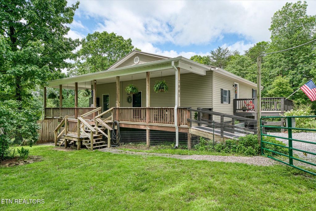 Photo of 2882 York Rd, Crossville, TN 38555 (MLS # 1302954)