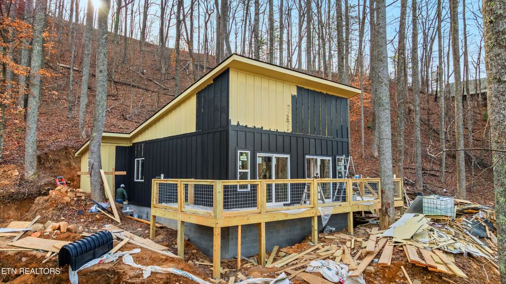 Photo of 2308 Grey Fox Run, Sevierville, TN 37862 (MLS # 1325982)