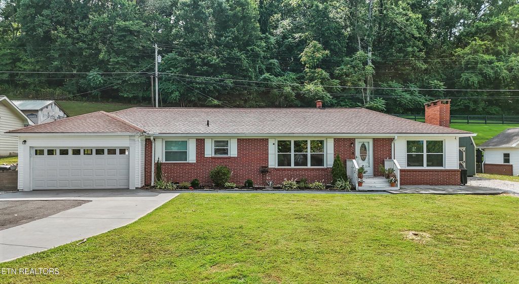 Photo of 1301 Dogwood Drive, Kingston, TN 37763 (MLS # 1307572)