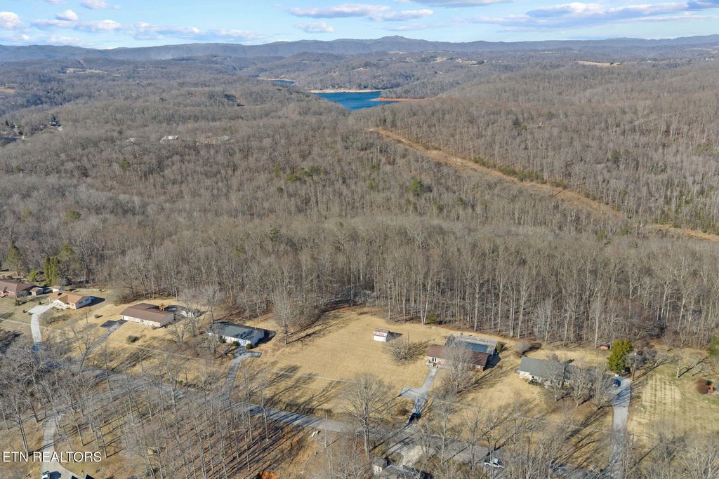 Photo of 815 Stephens Rd, Rocky Top, TN 37769 (MLS # 1328448)