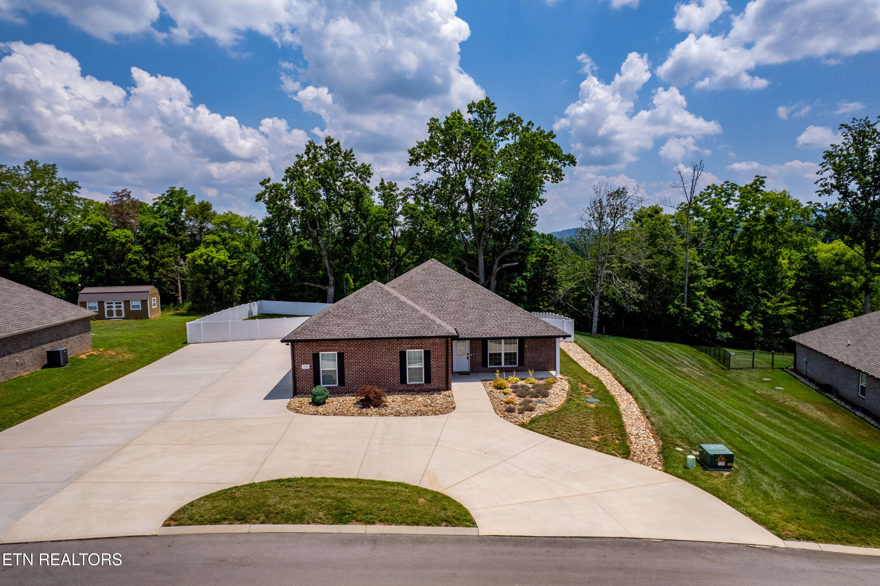 1916 Griffitts Mill Circle