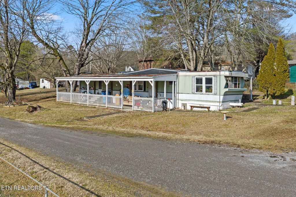 Photo of 2352 Mynatt Rd, Knoxville, TN 37918 (MLS # 1339052)