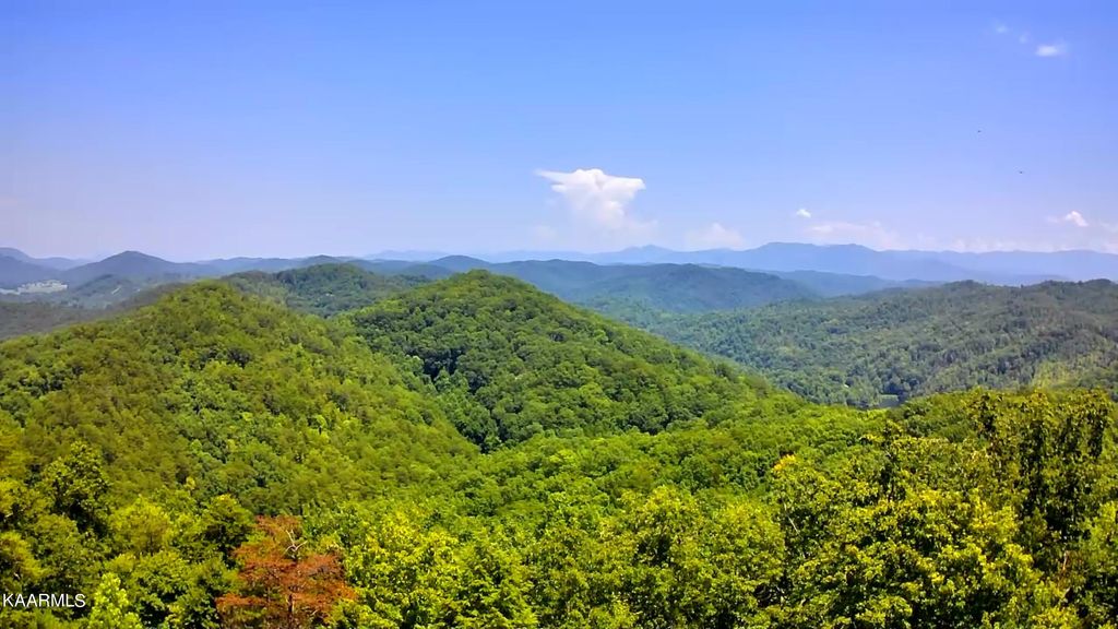 Photo of 9 Indian Ridge Drive, Tellico Plains, TN 37385 (MLS # 1234627)