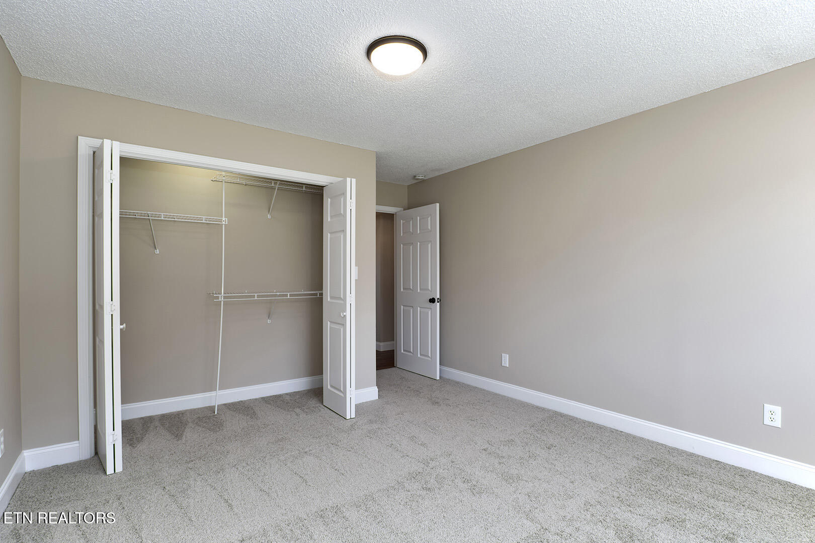 Loudon, Tennessee 37774, United States, 3 Bedrooms Bedrooms, ,2 BathroomsBathrooms,Residential,Active,96109