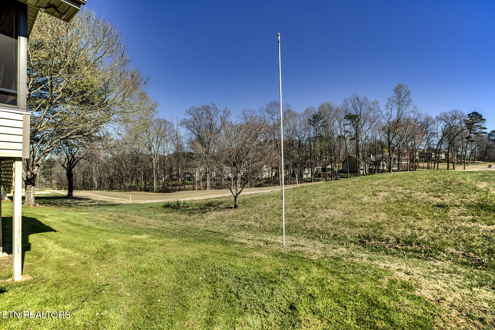 Loudon, Tennessee 37774, United States, 3 Bedrooms Bedrooms, ,2 BathroomsBathrooms,Residential,Active,96109