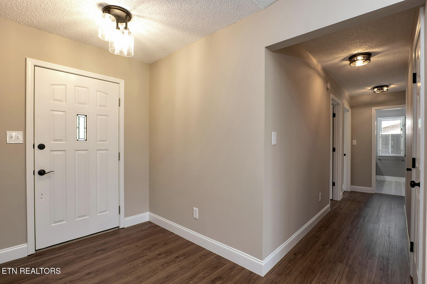 Loudon, Tennessee 37774, United States, 3 Bedrooms Bedrooms, ,2 BathroomsBathrooms,Residential,Active,96109