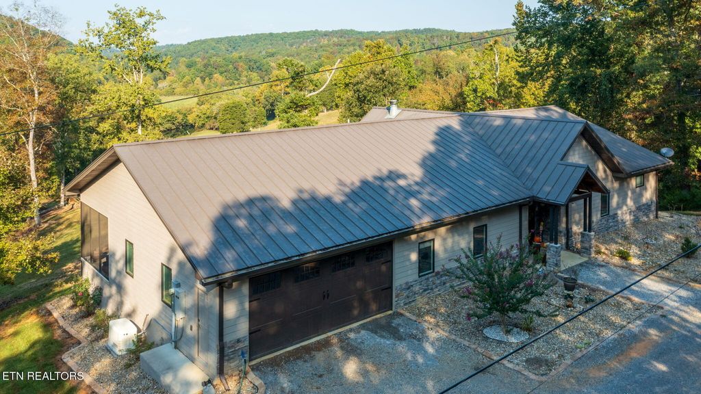 Photo of 257 Welch Rd, Tellico Plains, TN 37385 (MLS # 1335271)