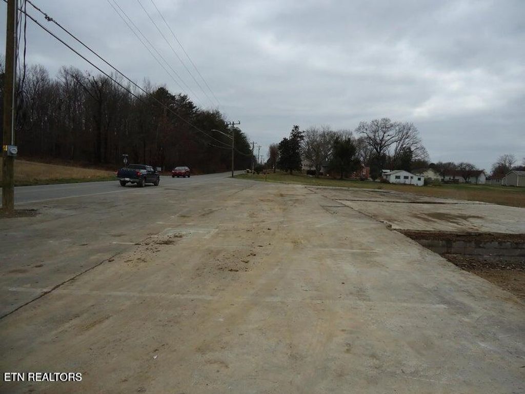 Photo of 1008 S Tellico Street St, Madisonville, TN 37354 (MLS # 1309411)