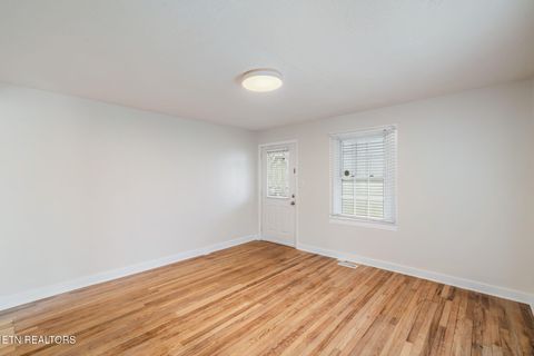 Tiny photo for 2116 Price Ave, Knoxville, TN 37920 (MLS # 1333782)