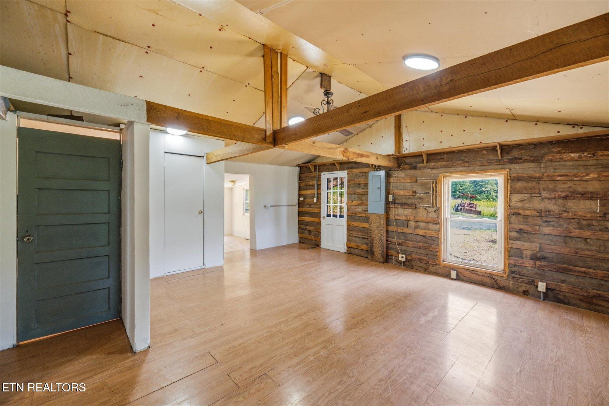 221 County Road 288