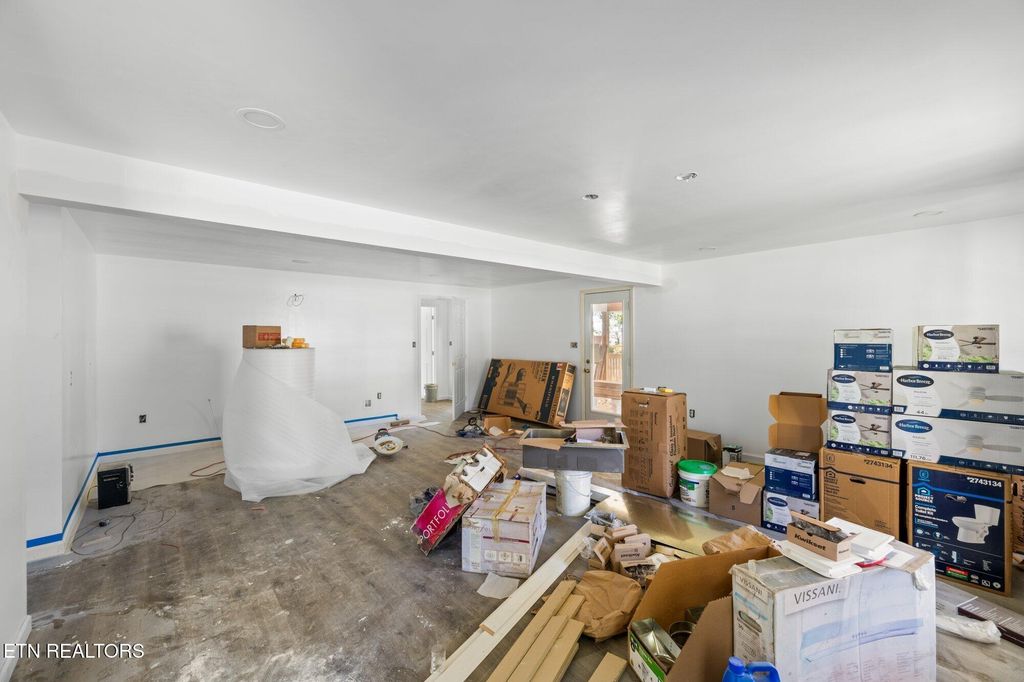 Photo of 933 Monroe Circle, Madisonville, TN 37354 (MLS # 1279938)