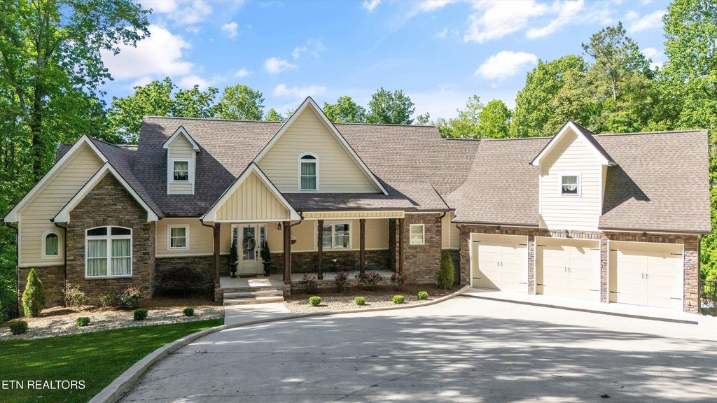 Photo of 237 Lakemont Lane, Caryville, TN 37714 (MLS # 1313099)