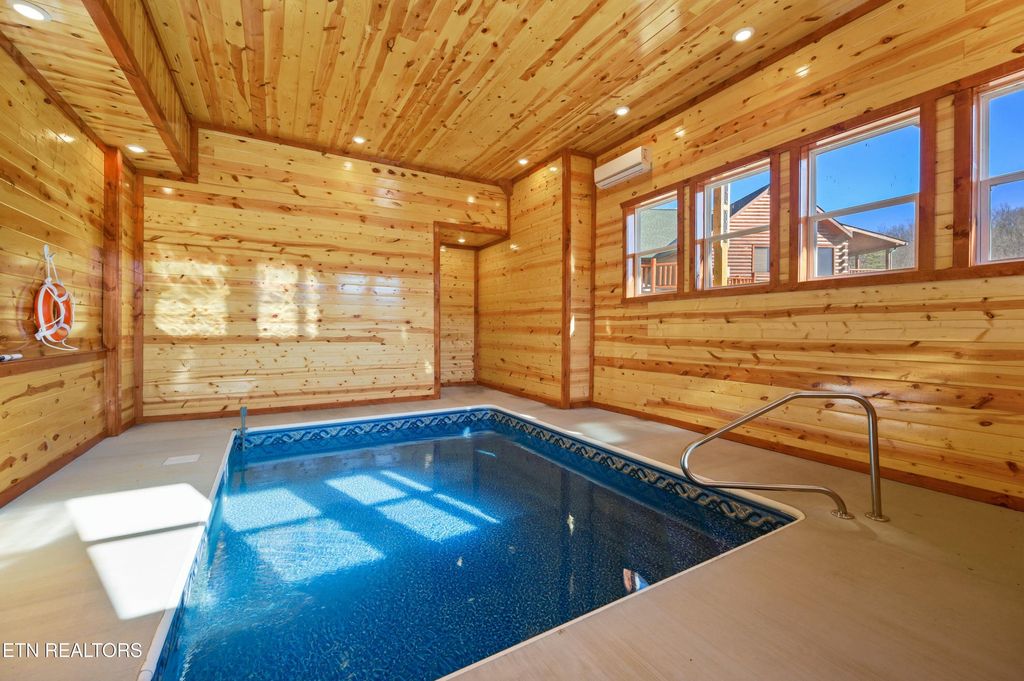 Photo of 1029 Street Of Dreams Rd, Gatlinburg, TN 37738 (MLS # 1296101)