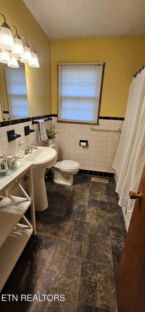 Tiny photo for 7933 Ewing Rd, Powell, TN 37849 (MLS # 1330274)