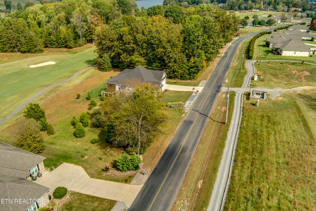 Photo of 427 Kahite Tr, Vonore, TN 37885 (MLS # 1320004)