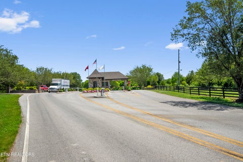 Tiny photo for 220 Grandville Court, Vonore, TN 37885 (MLS # 1345138)