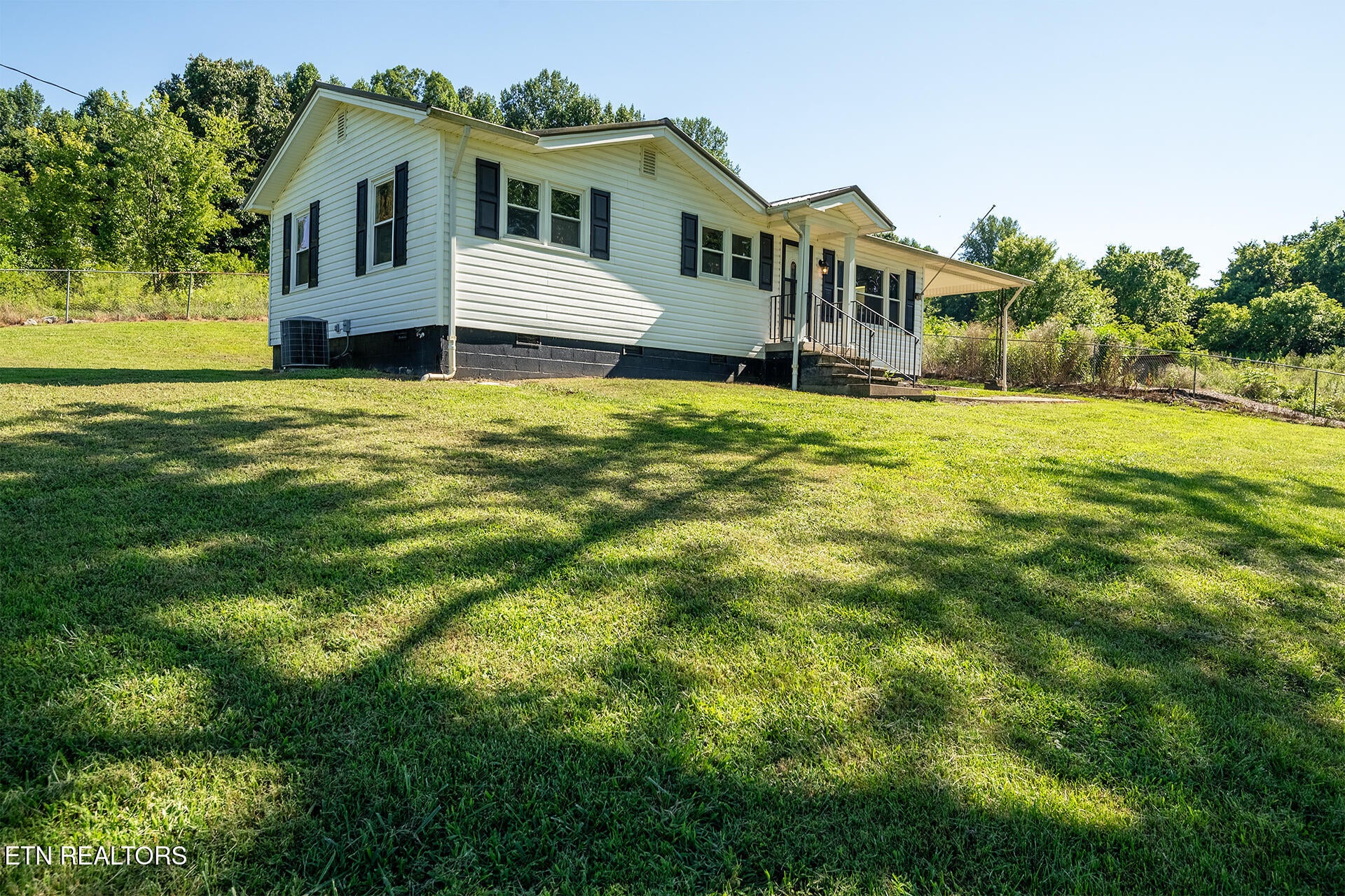 1224 Sulphur Springs Loop