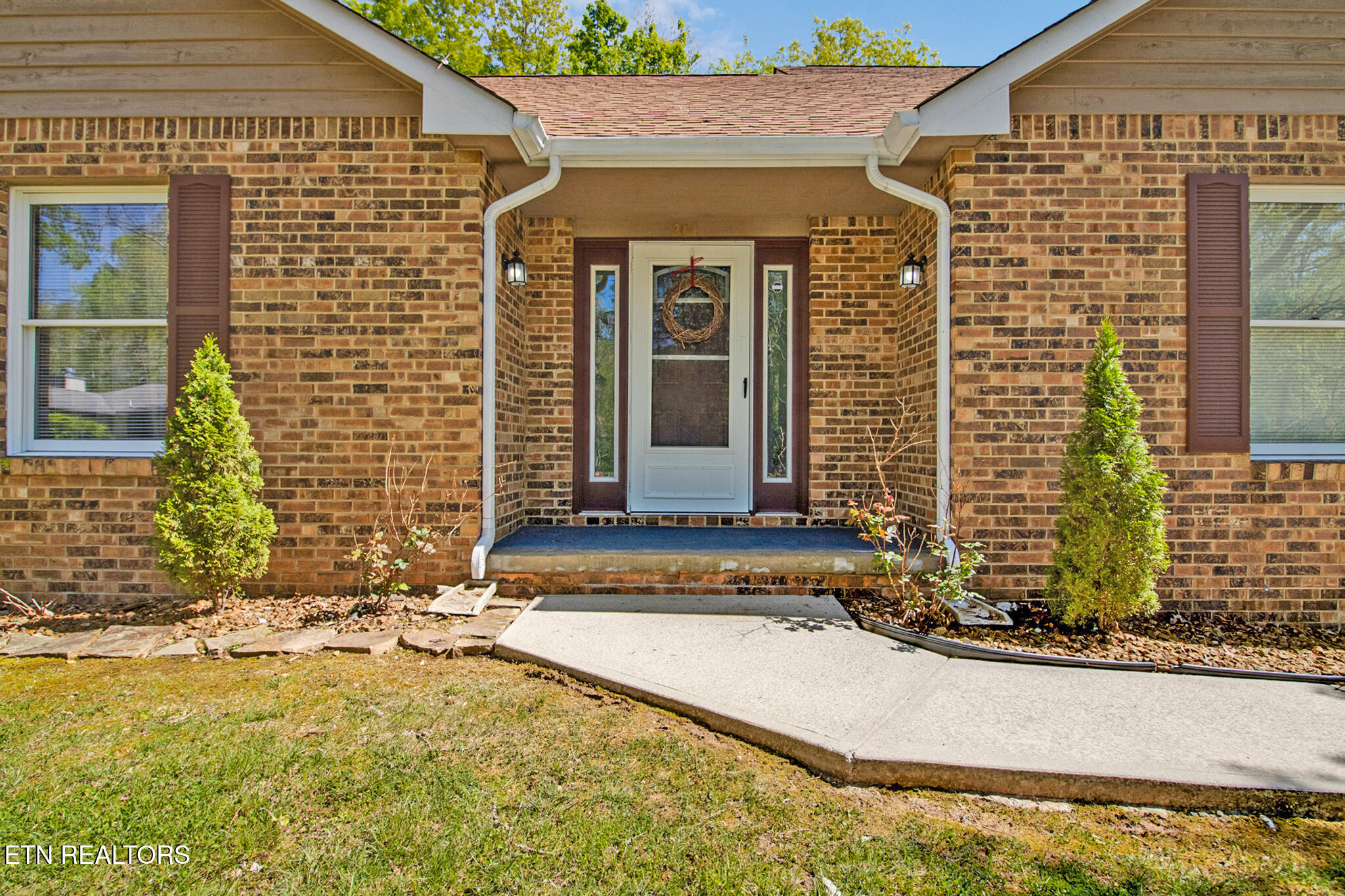 204 Meadowview Drive