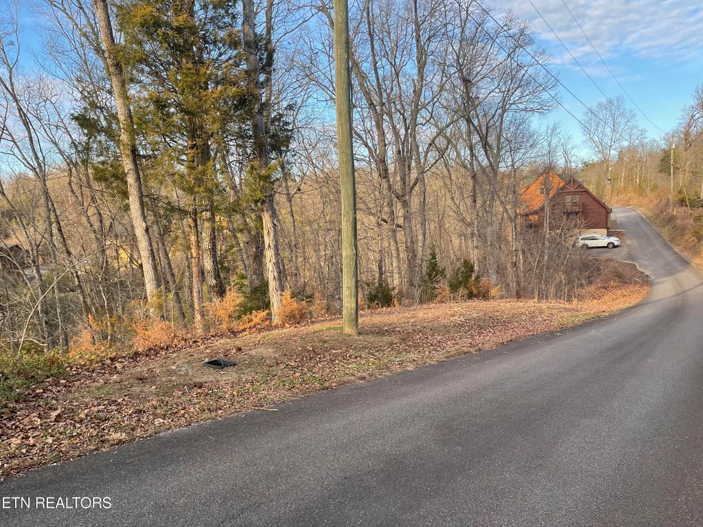 Photo of Lot 67 Wingspan Dr, Sevierville, TN 37862 (MLS # 1327547)