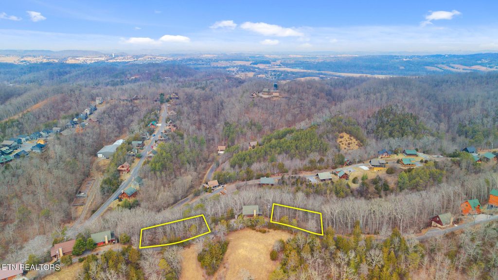Photo of Lot 67 Wingspan Dr, Sevierville, TN 37862 (MLS # 1327547)