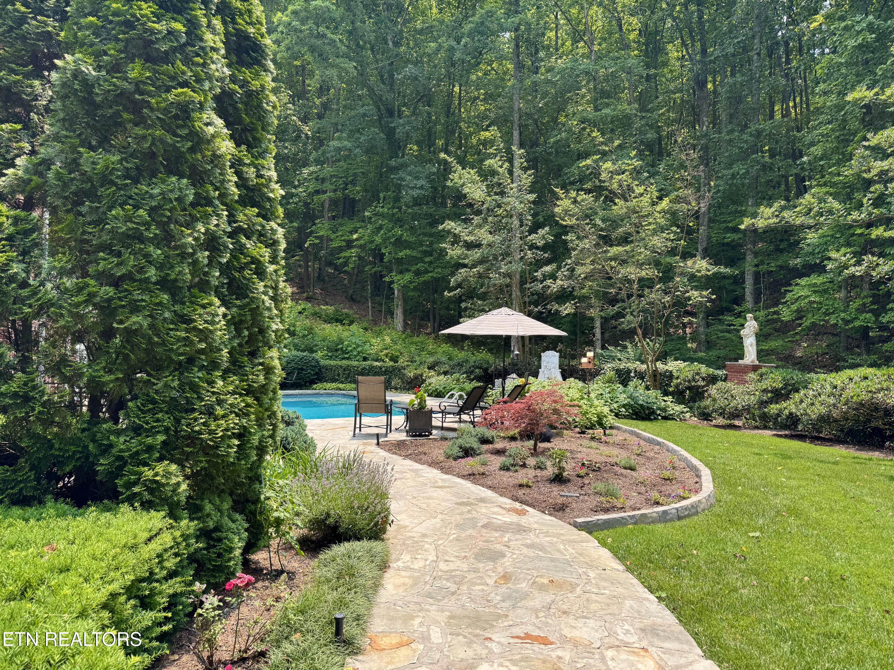 114 Dansworth Lane