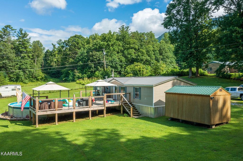 Photo of 105 Lail Lane, Townsend, TN 37882 (MLS # 1236351)