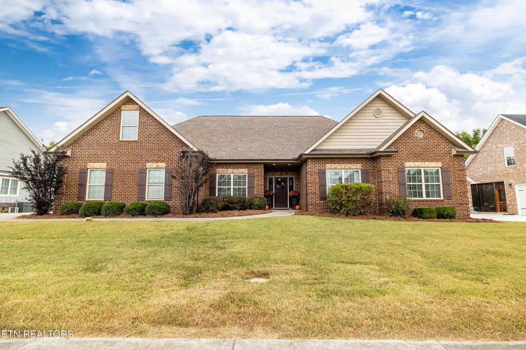 Photo of 1718 Ansley Drive, Alcoa, TN 37701 (MLS # 1242596)