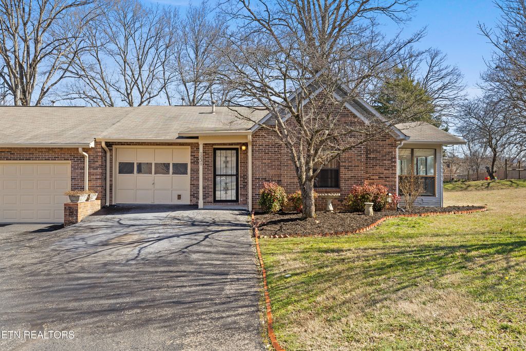 Photo of 1231 Karina Circle, Maryville, TN 37804 (MLS # 1330551)